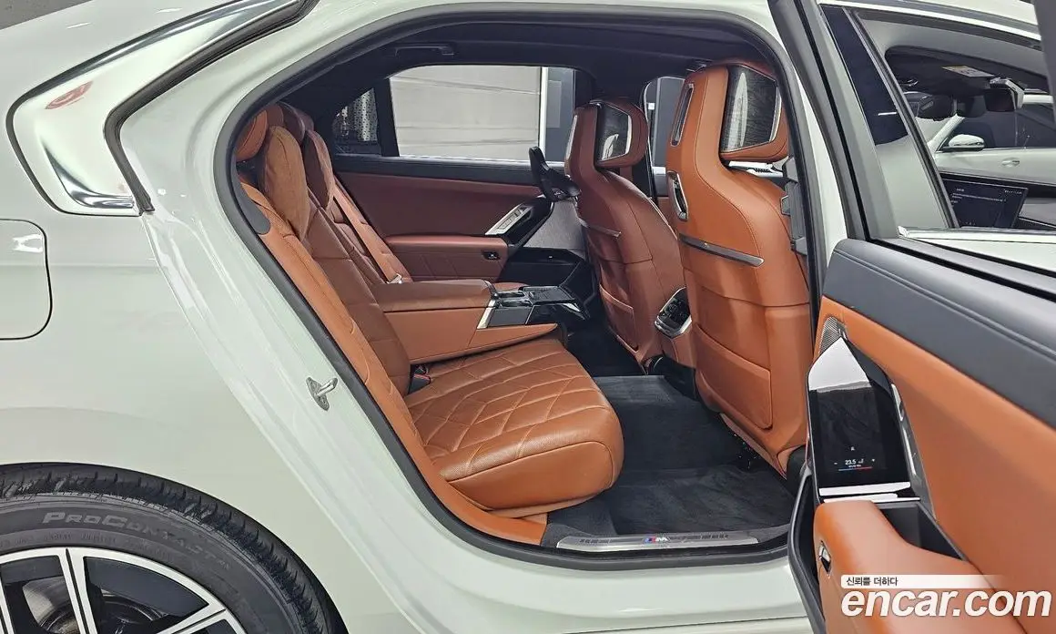 BMW 7 серия 2024 3.0 автомат (гидро), фото 18 BMW 7 серия 2024 3.0 автомат (гидро), фото 18