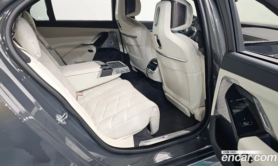 BMW i7 2025 0.3 автомат (гидро), фото 17 BMW i7 2025 0.3 автомат (гидро), фото 17