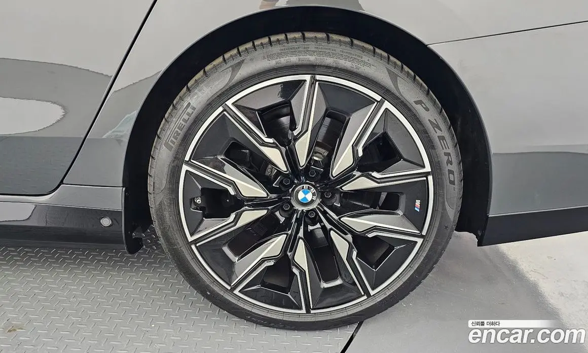 BMW i7 2025 0.3 автомат (гидро), фото 7 BMW i7 2025 0.3 автомат (гидро), фото 7