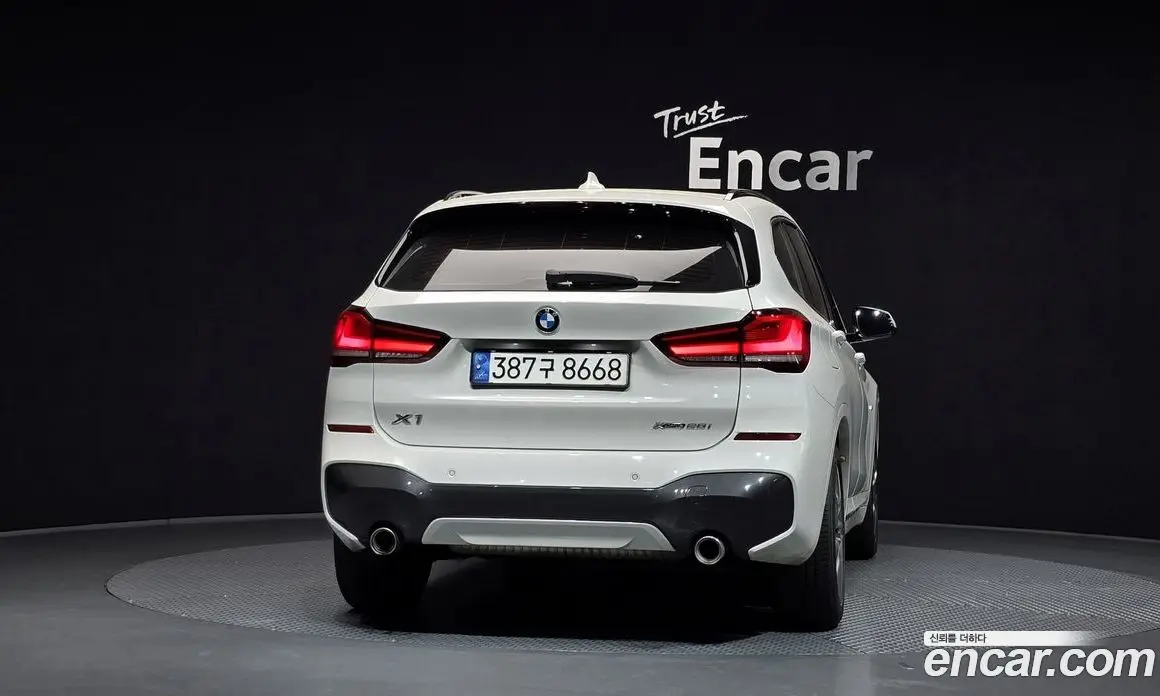 BMW X1 2020 2.0 автомат (гидро), фото 4 BMW X1 2020 2.0 автомат (гидро), фото 4