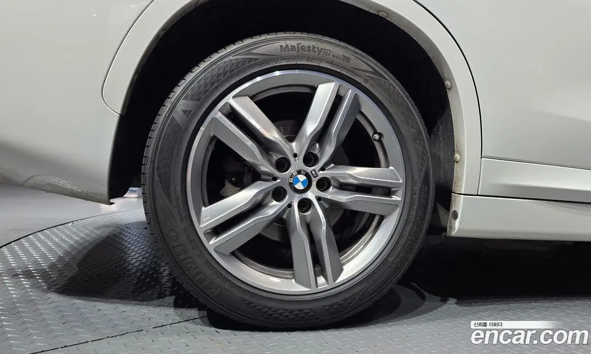 BMW X1 2020 2.0 автомат (гидро), фото 5 BMW X1 2020 2.0 автомат (гидро), фото 5