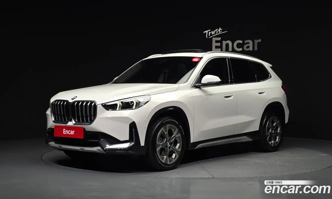 BMW X1 2025 2.0 автомат (гидро), фото 1 BMW X1 2025 2.0 автомат (гидро), фото 1