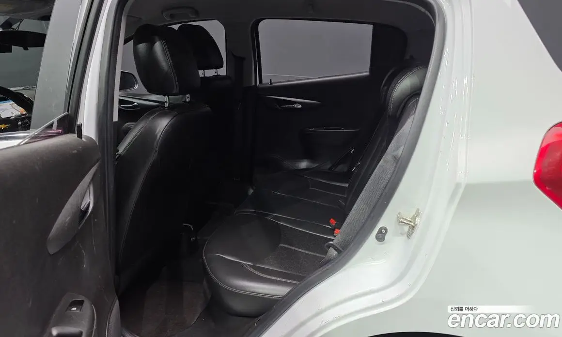 Chevrolet Spark 2016 1.0 автомат (гидро), фото 16 Chevrolet Spark 2016 1.0 автомат (гидро), фото 16