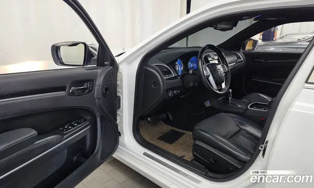 Chrysler 300C 2013 3.0 автомат (гидро), миниатюра 10 Chrysler 300C 2013 3.0 автомат (гидро), миниатюра 10