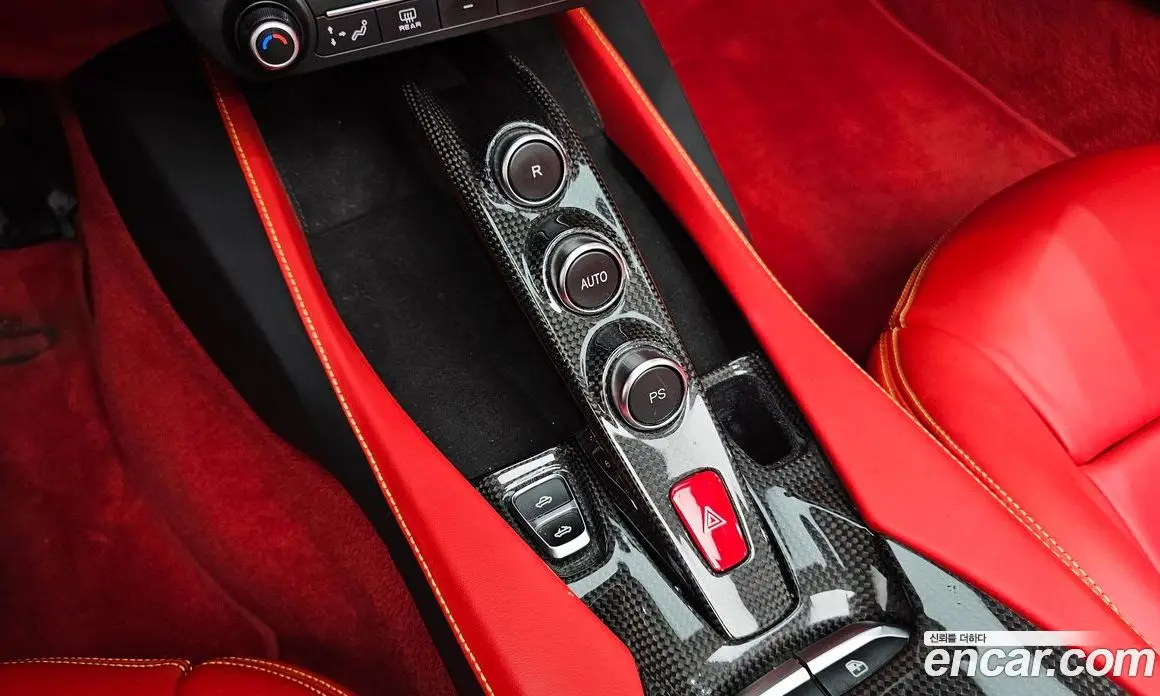 Ferrari Portofino 2019 3.9 автомат (гидро), фото 12 Ferrari Portofino 2019 3.9 автомат (гидро), фото 12