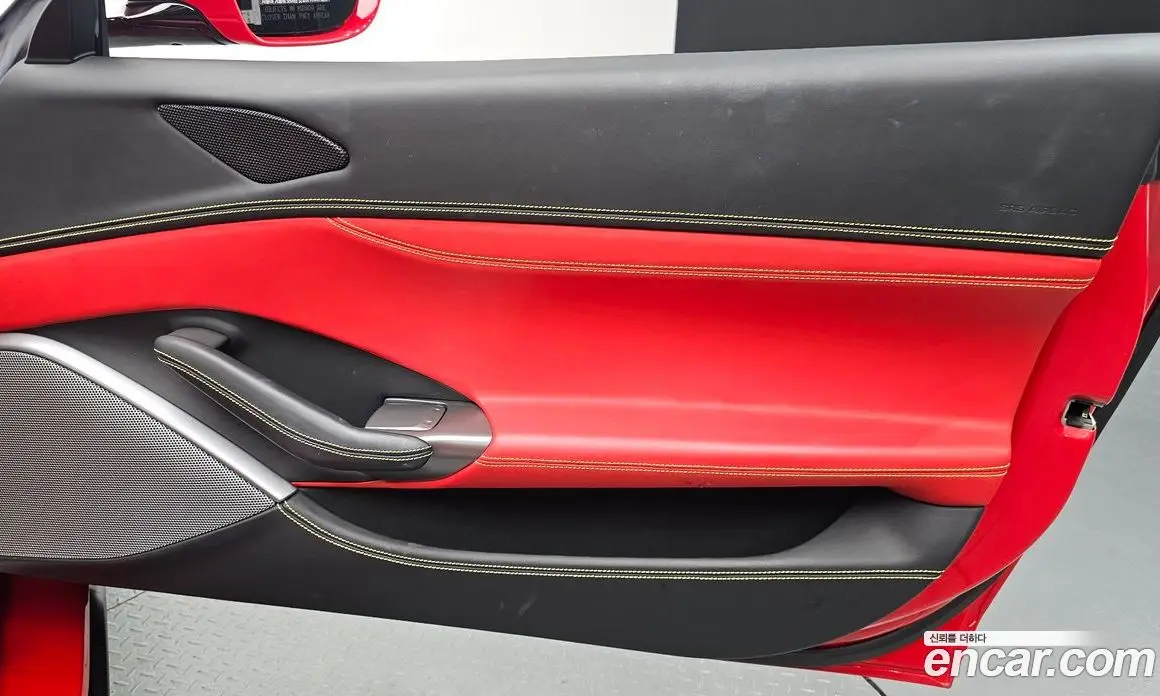 Ferrari Portofino 2019 3.9 автомат (гидро), фото 15 Ferrari Portofino 2019 3.9 автомат (гидро), фото 15