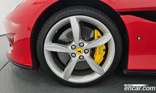 Ferrari Portofino 2019 3.9 автомат (гидро), миниатюра 5 Ferrari Portofino 2019 3.9 автомат (гидро), миниатюра 5