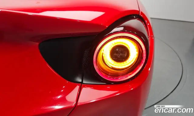 Ferrari Portofino 2019 3.9 автомат (гидро), миниатюра 9 Ferrari Portofino 2019 3.9 автомат (гидро), миниатюра 9