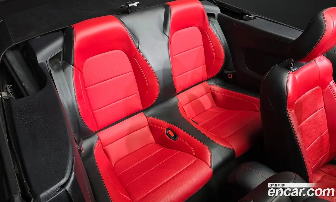 Ford Mustang 2021 5.0 автомат (гидро), фото 17