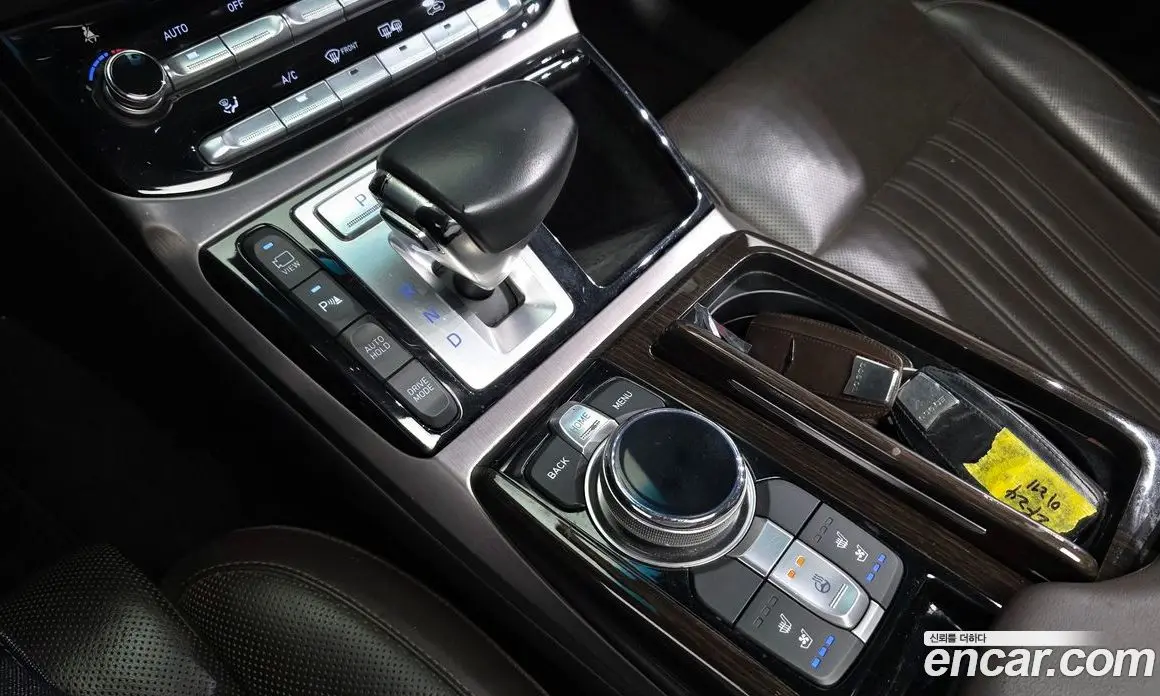 Genesis EQ900 2016 3.8 автомат (гидро), фото 12 Genesis EQ900 2016 3.8 автомат (гидро), фото 12