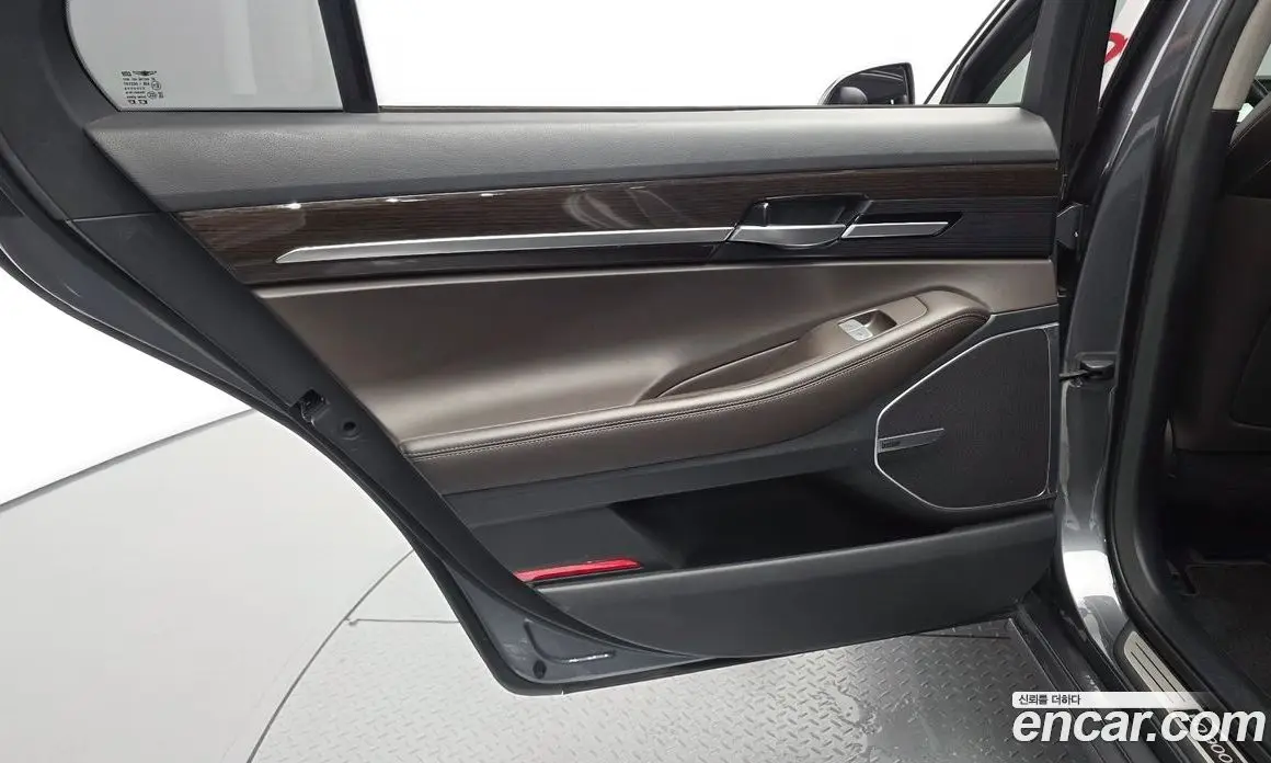 Genesis EQ900 2016 3.8 автомат (гидро), фото 15 Genesis EQ900 2016 3.8 автомат (гидро), фото 15