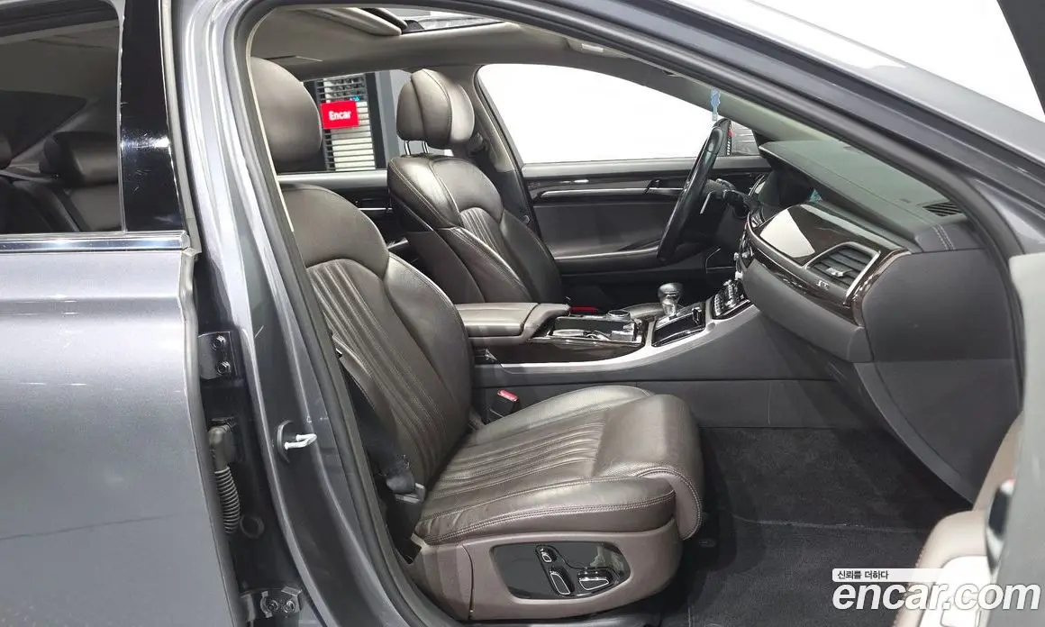 Genesis EQ900 2016 3.8 автомат (гидро), фото 17 Genesis EQ900 2016 3.8 автомат (гидро), фото 17