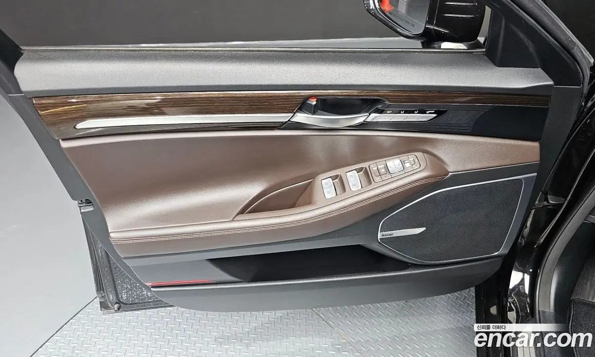 Genesis EQ900 2017 3.8 автомат (гидро), фото 14 Genesis EQ900 2017 3.8 автомат (гидро), фото 14