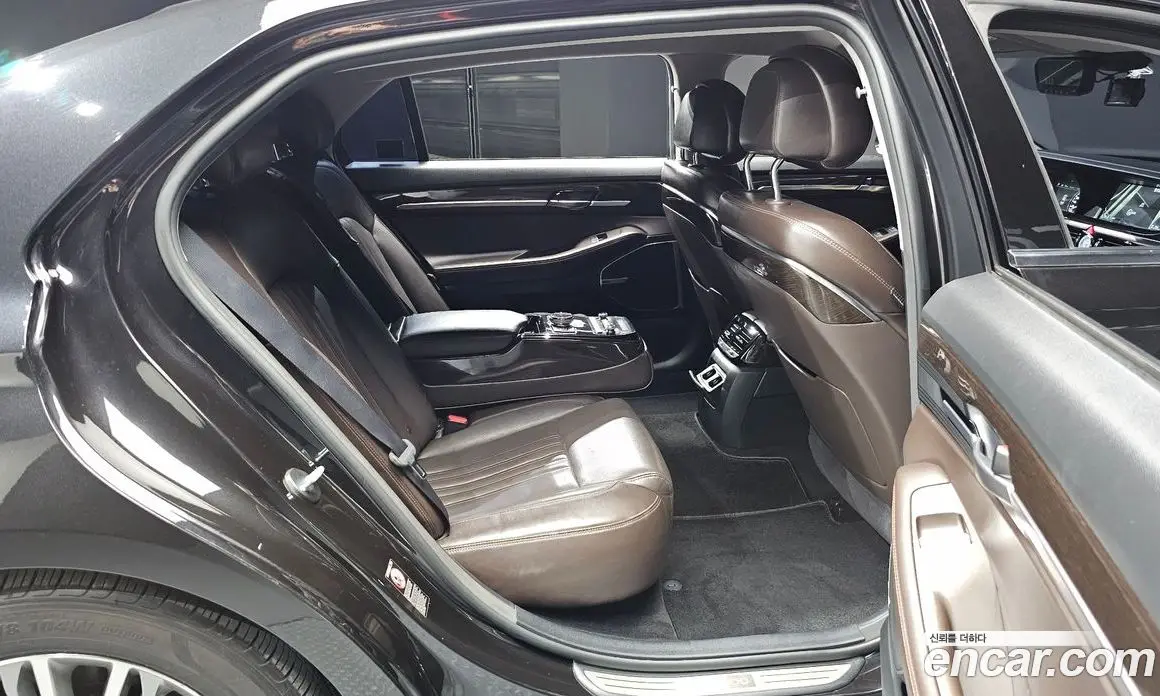 Genesis EQ900 2017 3.8 автомат (гидро), фото 17 Genesis EQ900 2017 3.8 автомат (гидро), фото 17