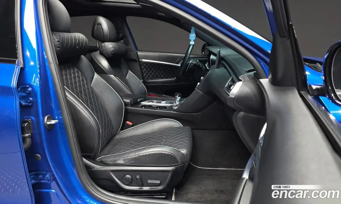 Genesis G70 2017 2.0 автомат (гидро), фото 17 Genesis G70 2017 2.0 автомат (гидро), фото 17