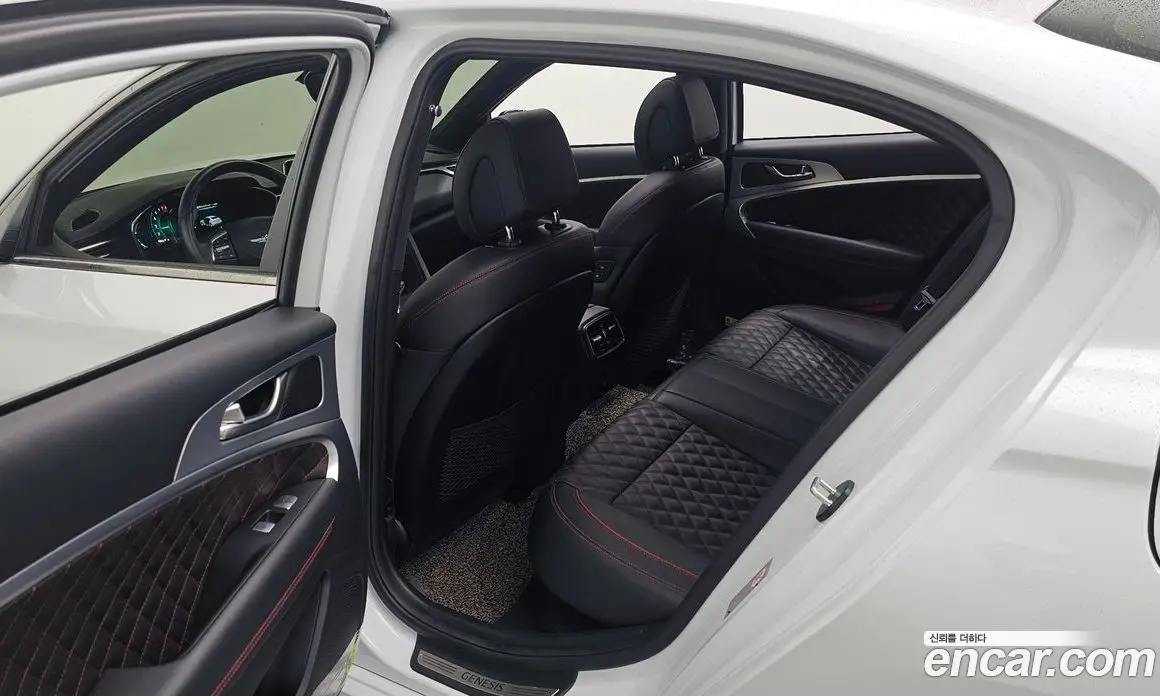 Genesis G70 2020 3.3 автомат (гидро), фото 17 Genesis G70 2020 3.3 автомат (гидро), фото 17