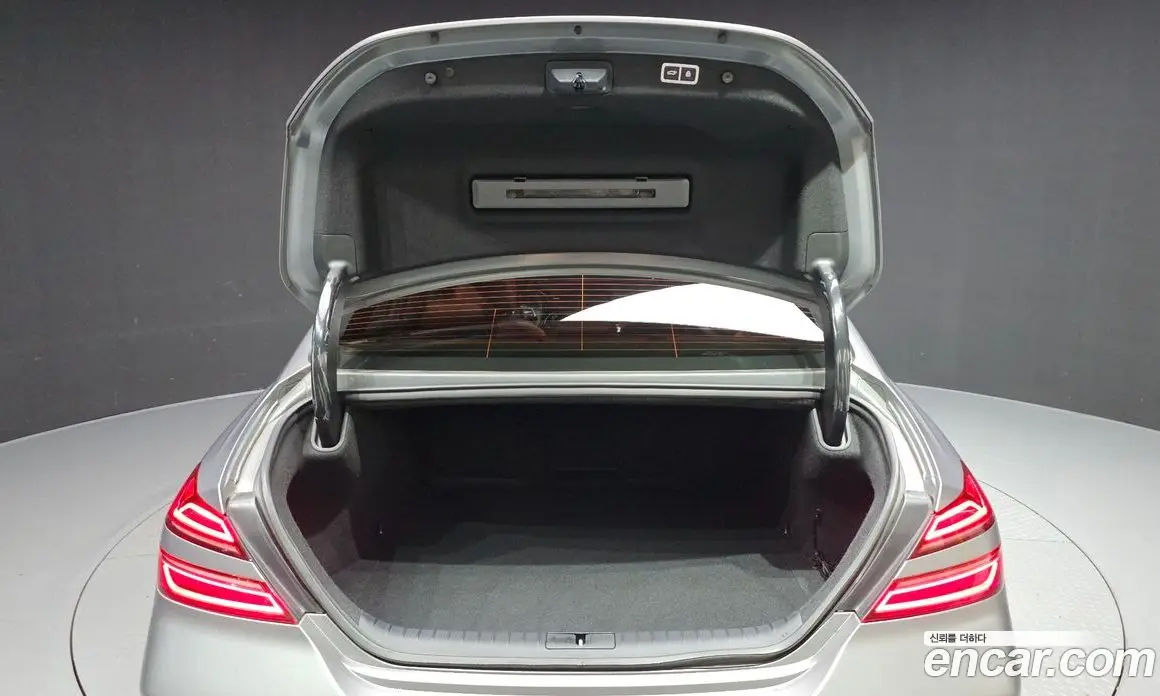 Genesis G70 2023 2.0 автомат (гидро), фото 20 Genesis G70 2023 2.0 автомат (гидро), фото 20
