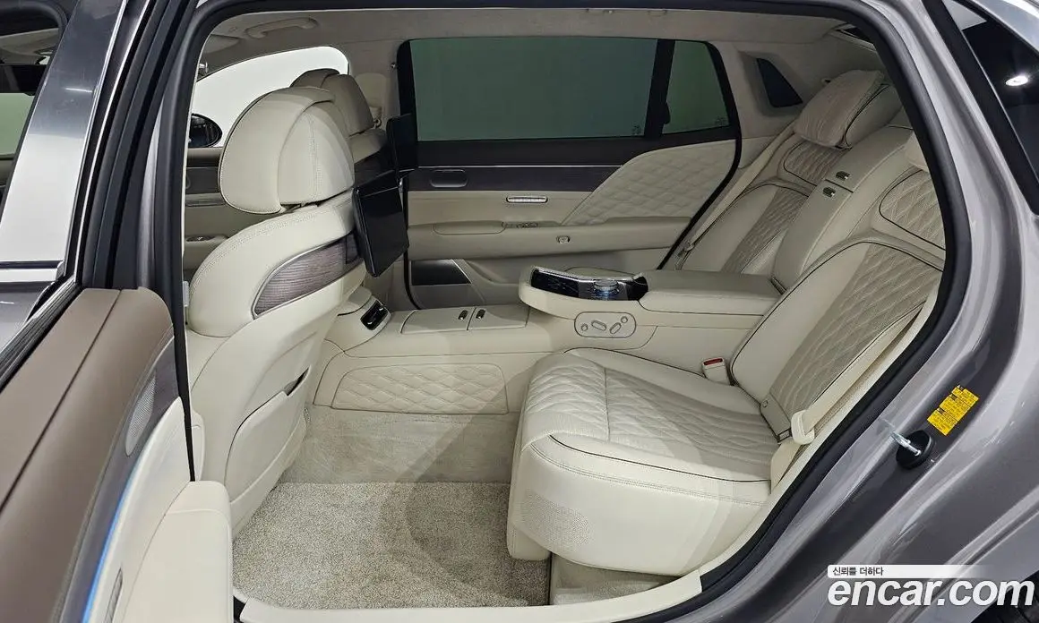 Genesis G90 2023 3.5 автомат (гидро), фото 17 Genesis G90 2023 3.5 автомат (гидро), фото 17
