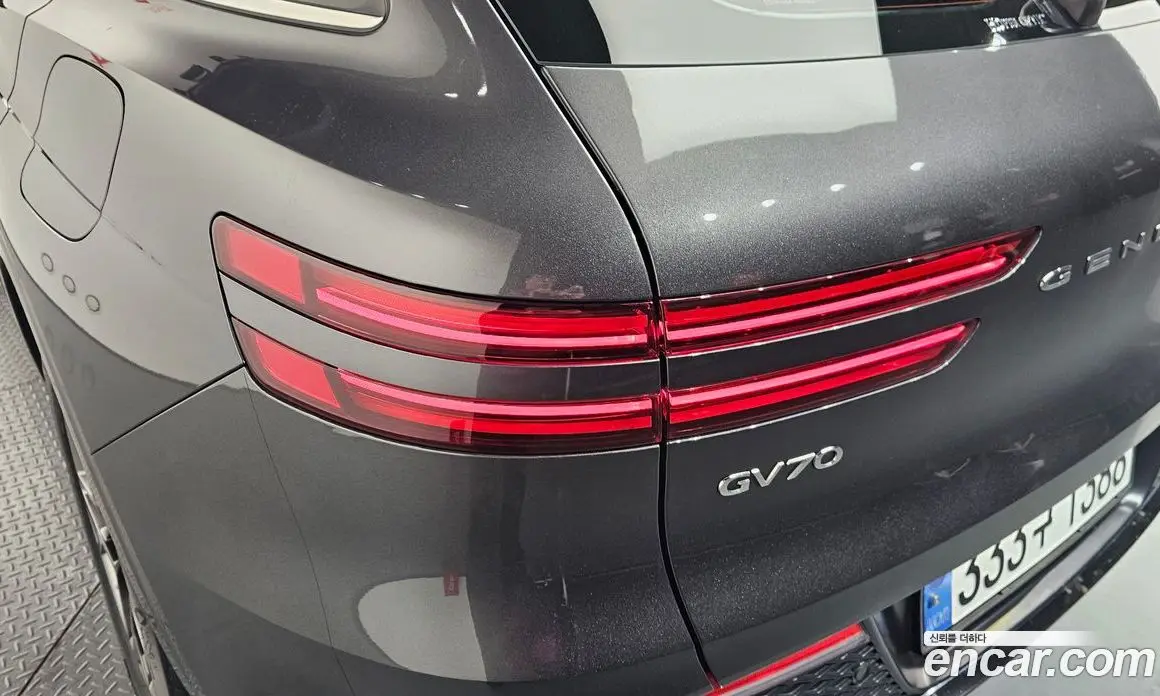 Genesis GV70 2021 2.5 автомат (гидро), фото 9 Genesis GV70 2021 2.5 автомат (гидро), фото 9
