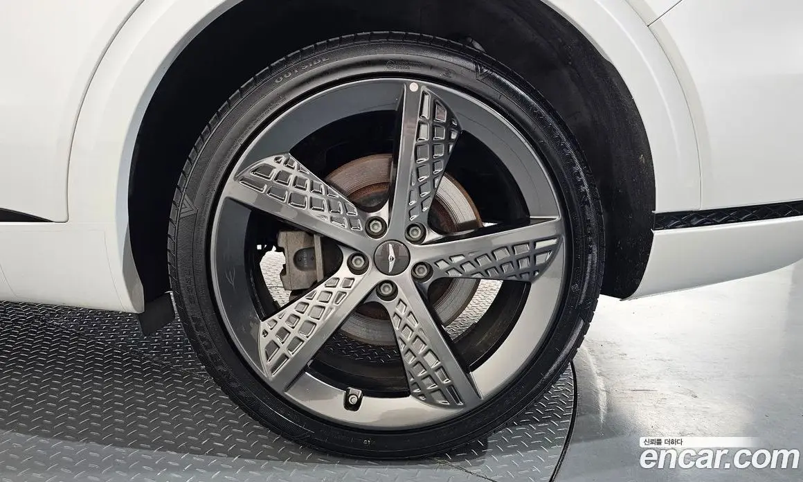 Genesis GV70 2021 2.2 автомат (гидро), фото 7 Genesis GV70 2021 2.2 автомат (гидро), фото 7