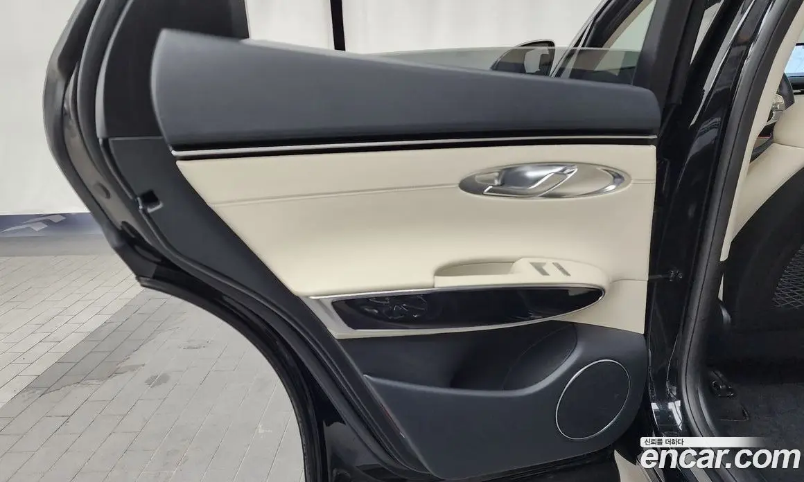 Genesis GV70 2021 2.5 автомат (гидро), фото 15