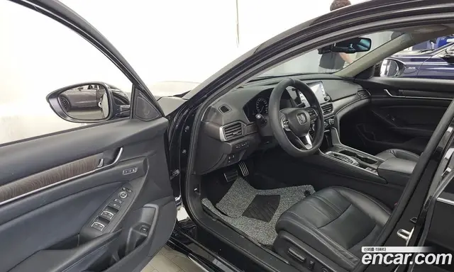 Honda Accord 2018 2.0 автомат (гидро), миниатюра 10 Honda Accord 2018 2.0 автомат (гидро), миниатюра 10