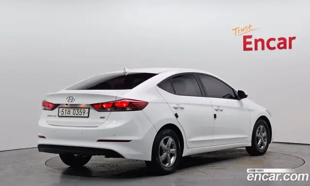Hyundai Avante 2016 1.6 автомат (гидро), миниатюра 2