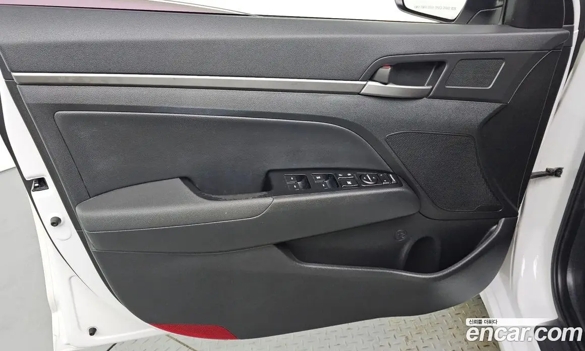 Hyundai Avante 2016 1.6 автомат (гидро), фото 14