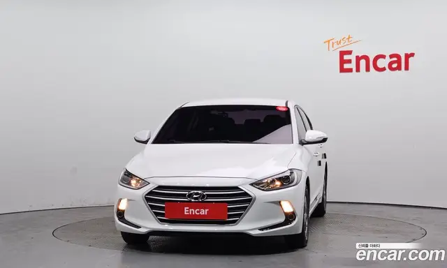 Hyundai Avante 2016 1.6 автомат (гидро), миниатюра 3