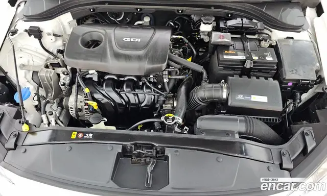 Hyundai Avante 2016 1.6 автомат (гидро), миниатюра 6