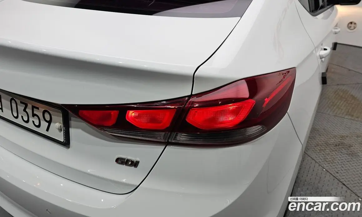 Hyundai Avante 2016 1.6 автомат (гидро), фото 9