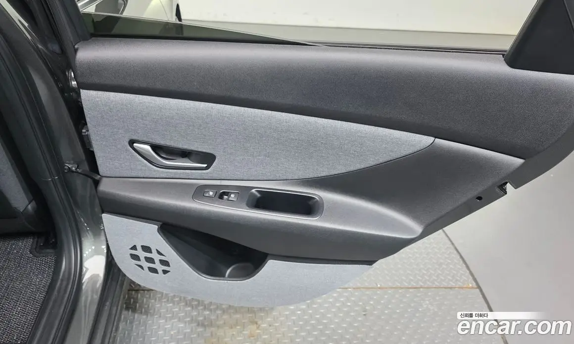 Hyundai Avante 2022 1.6 автомат (гидро), фото 15