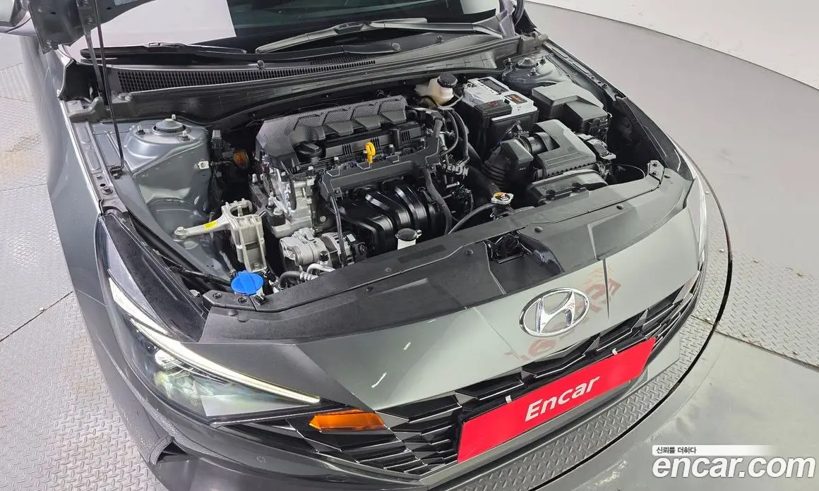 Hyundai Avante 2022 1.6 автомат (гидро), фото 6