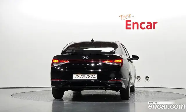 Hyundai Avante 2022 1.6 автомат (гидро), миниатюра 4