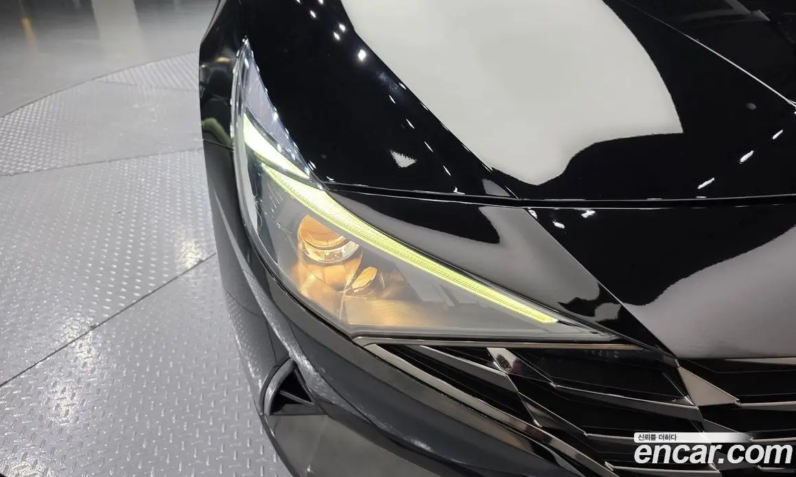 Hyundai Avante 2022 1.6 автомат (гидро), фото 8