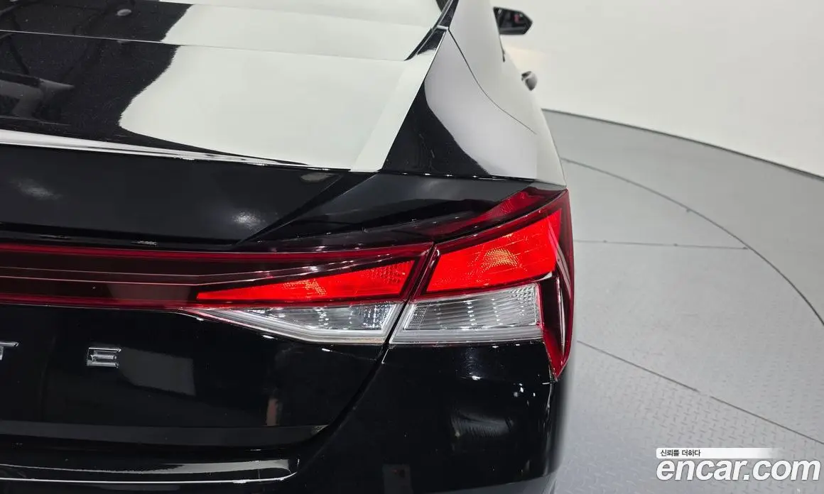 Hyundai Avante 2022 1.6 автомат (гидро), фото 9