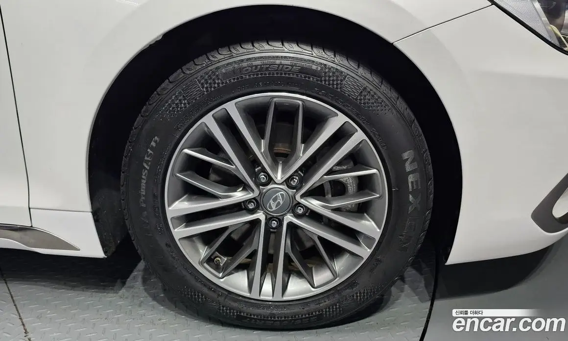 Hyundai Grandeur 2019 2.4 автомат (гидро), фото 7 Hyundai Grandeur 2019 2.4 автомат (гидро), фото 7