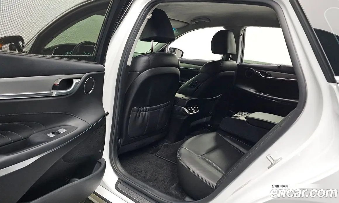Hyundai Grandeur 2022 2.5 автомат (гидро), фото 17