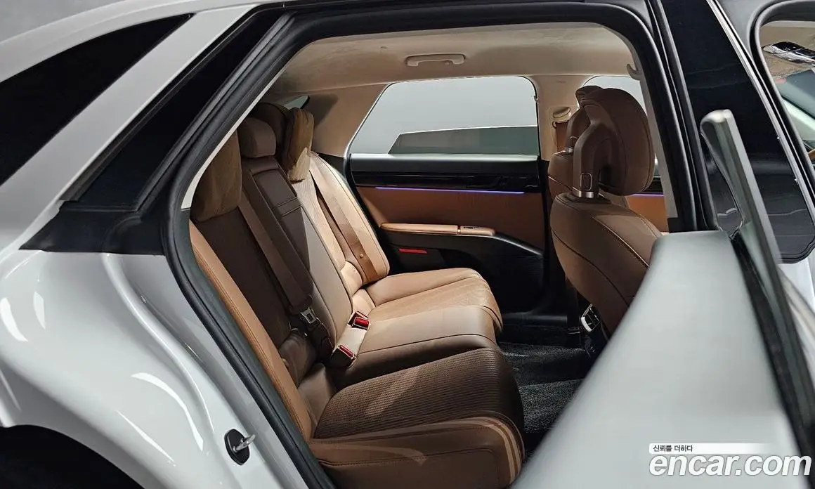 Hyundai Grandeur 2023 1.6 автомат (гидро), фото 17