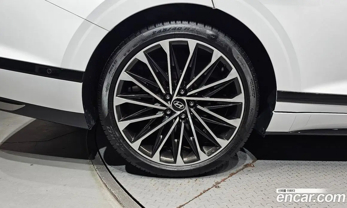 Hyundai Grandeur 2023 1.6 автомат (гидро), фото 5