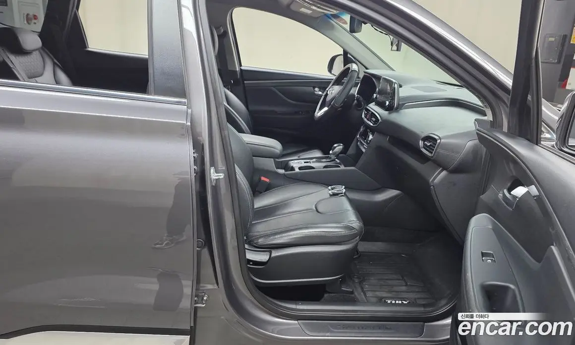 Hyundai Santa Fe 2019 2.0 автомат (гидро), фото 16 Hyundai Santa Fe 2019 2.0 автомат (гидро), фото 16