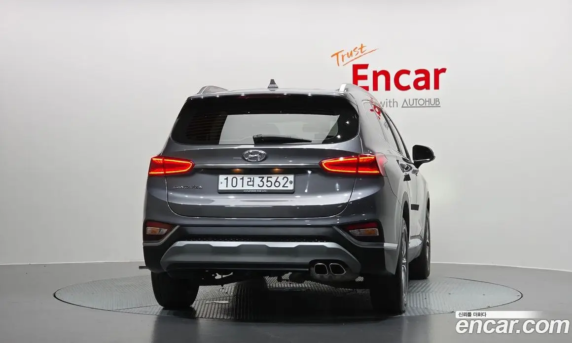 Hyundai Santa Fe 2019 2.0 автомат (гидро), фото 4 Hyundai Santa Fe 2019 2.0 автомат (гидро), фото 4