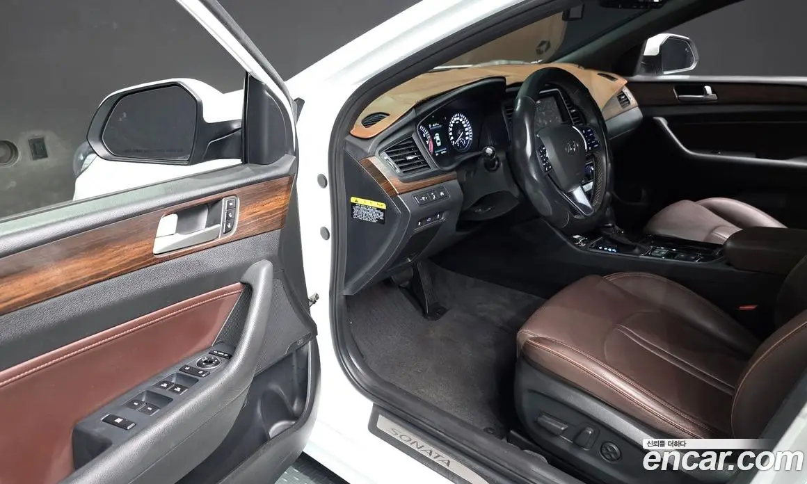 Hyundai Sonata 2017 2.0 автомат (гидро), фото 12 Hyundai Sonata 2017 2.0 автомат (гидро), фото 12