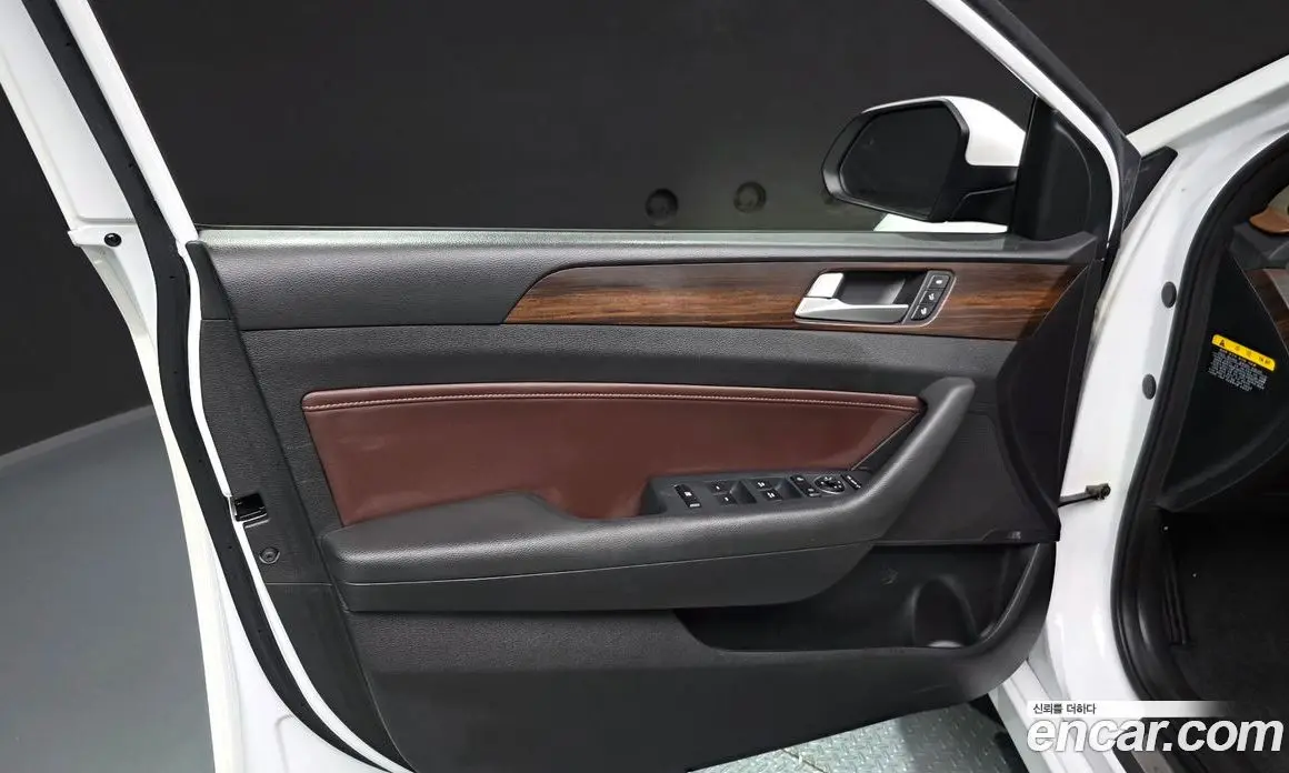 Hyundai Sonata 2017 2.0 автомат (гидро), фото 13 Hyundai Sonata 2017 2.0 автомат (гидро), фото 13