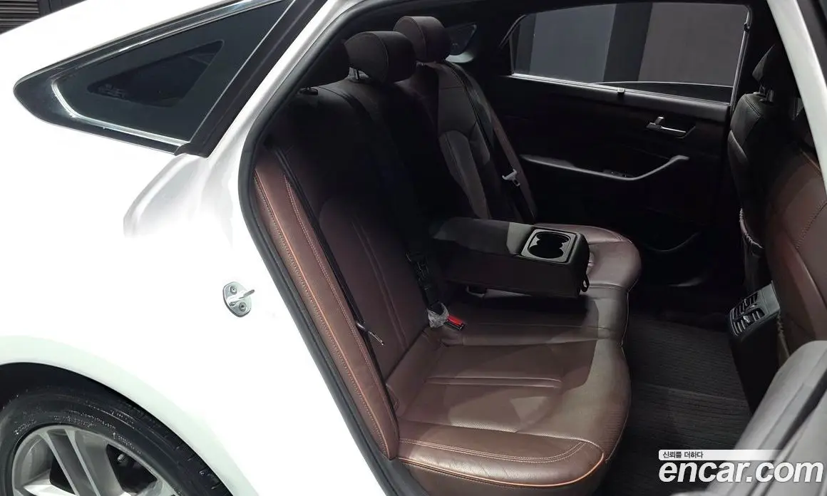Hyundai Sonata 2017 2.0 автомат (гидро), фото 16 Hyundai Sonata 2017 2.0 автомат (гидро), фото 16