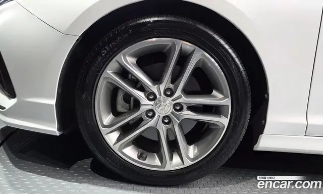 Hyundai Sonata 2017 2.0 автомат (гидро), миниатюра 4 Hyundai Sonata 2017 2.0 автомат (гидро), миниатюра 4