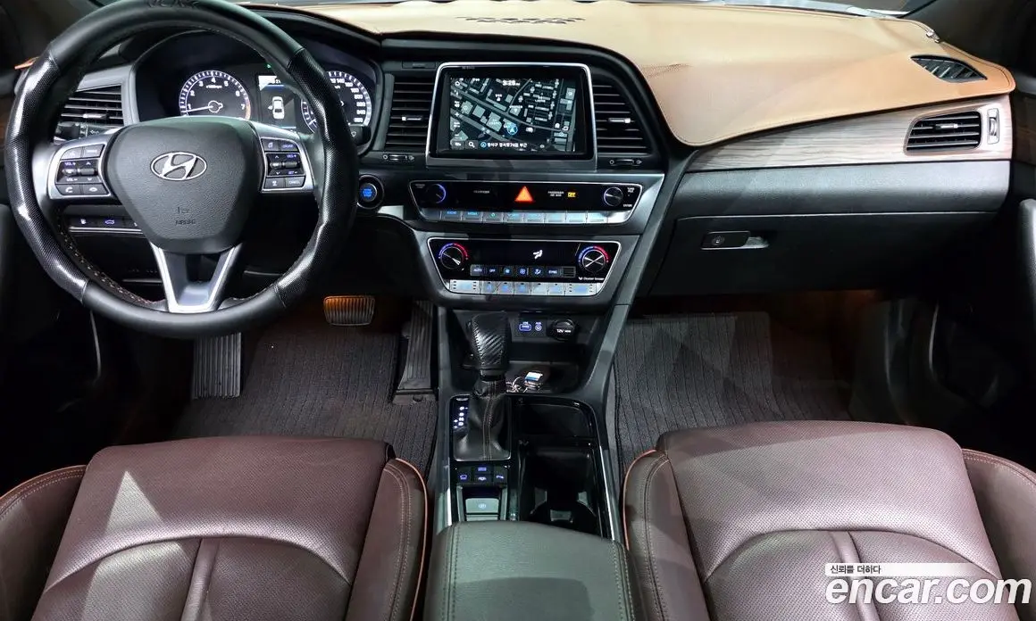 Hyundai Sonata 2017 2.0 автомат (гидро), фото 9 Hyundai Sonata 2017 2.0 автомат (гидро), фото 9