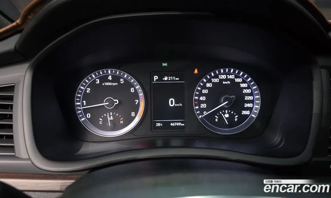 Hyundai Sonata 2017 2.0 автомат (гидро), фото 10 Hyundai Sonata 2017 2.0 автомат (гидро), фото 10