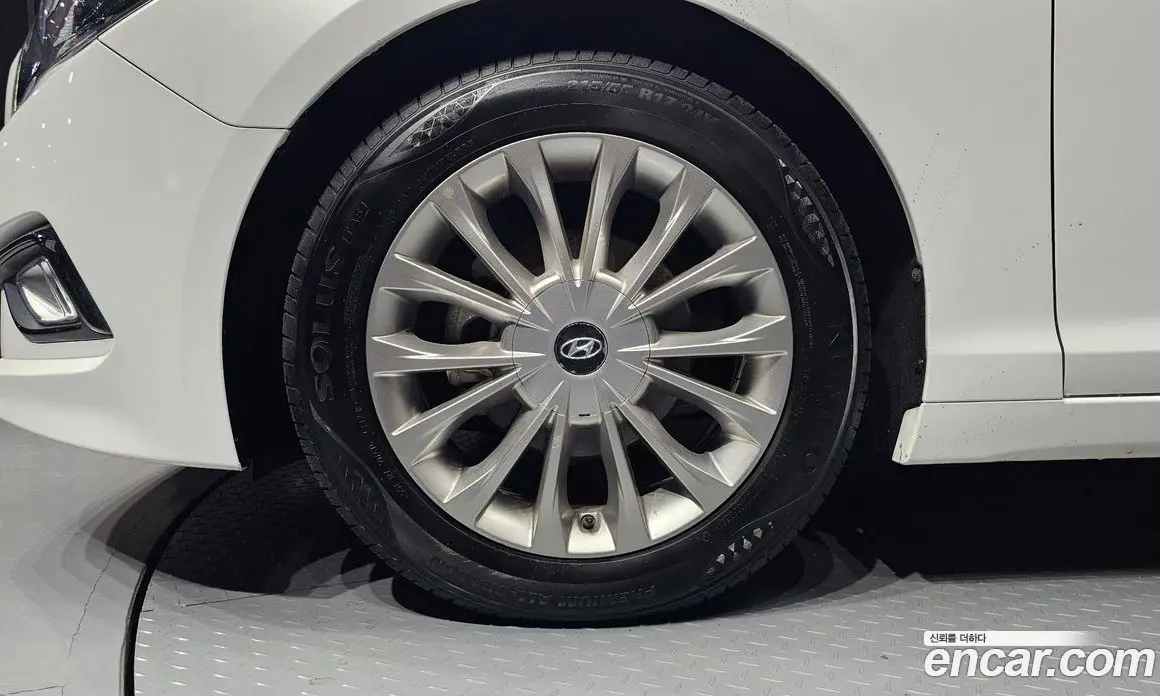 Hyundai Sonata 2017 2.0 автомат (гидро), фото 5
