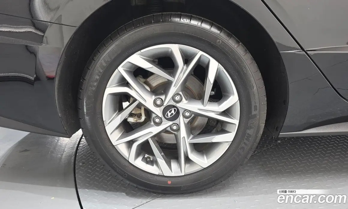 Hyundai Sonata 2019 2.0 автомат (гидро), фото 5